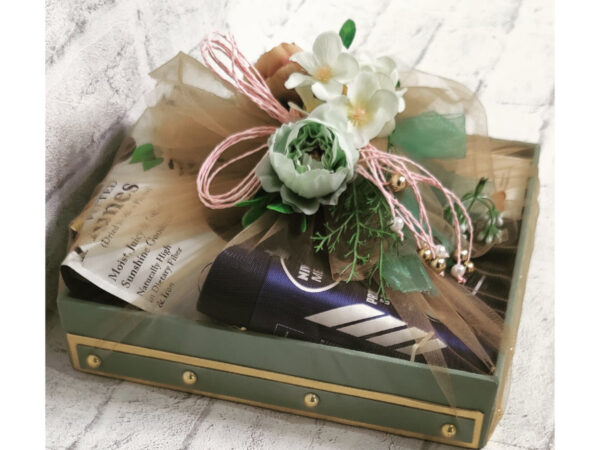 Gift hamper Tray